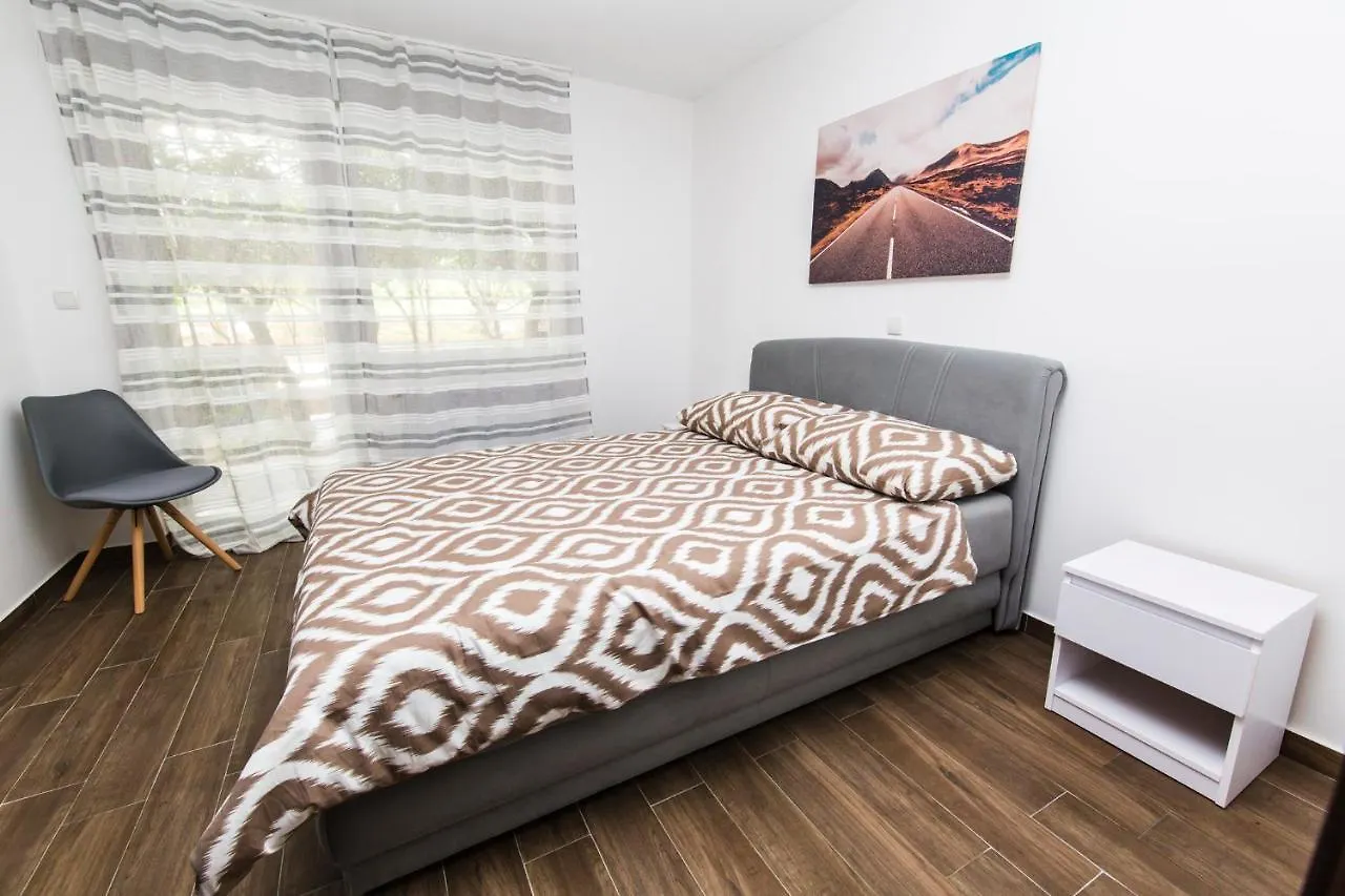 Apartmani Mabele Pag Town
