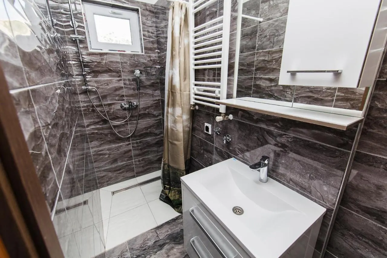Apartmani Mabele Pag Town 0*,