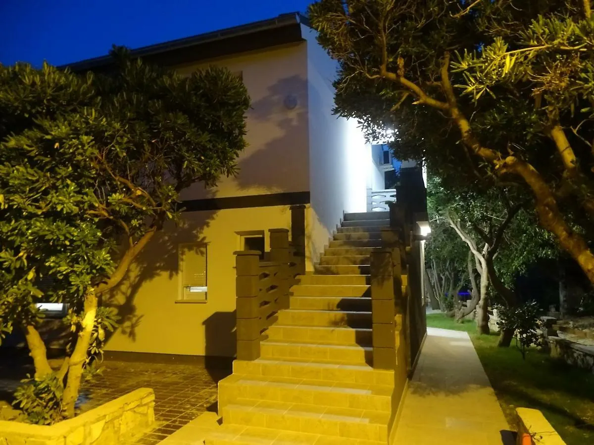 Apartmani Mabele Pag Town