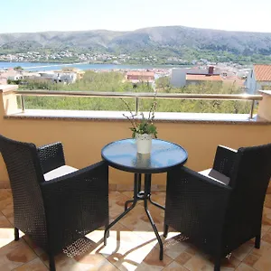 Apartament Family House Damir, Pag Town